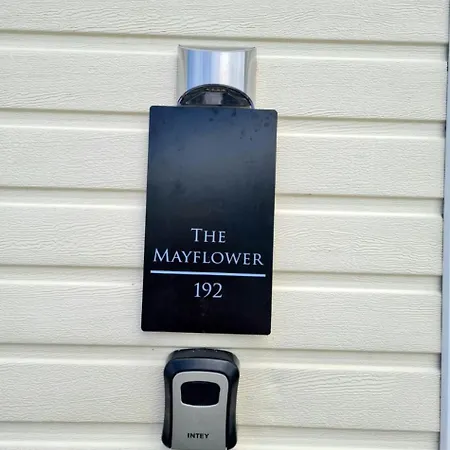 The Mayflower Camping *